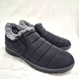 Minnetonka Women's 10 Timpson Slip On Black Ankle Boots